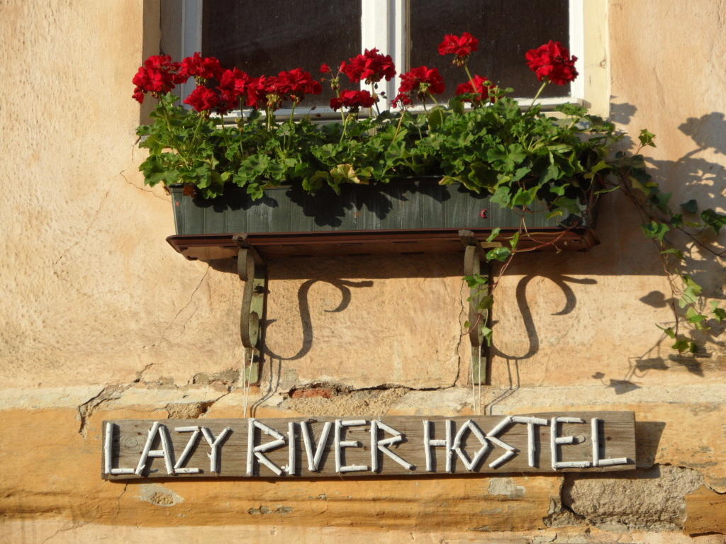 Lazy River Hostel Локет Екстер'єр фото